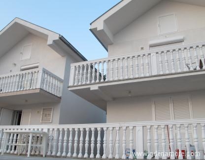 Vila Feros, privatni smeštaj u mestu Krašići, Crna Gora